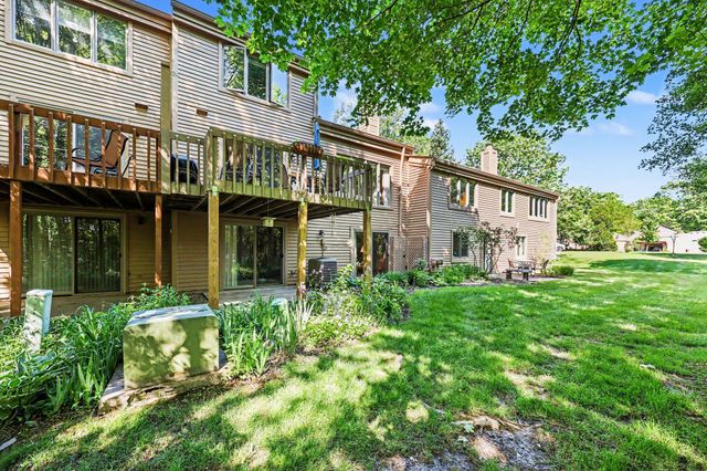 507 Woodgrove Drive Unit 31, Ann Arbor, MI 48103