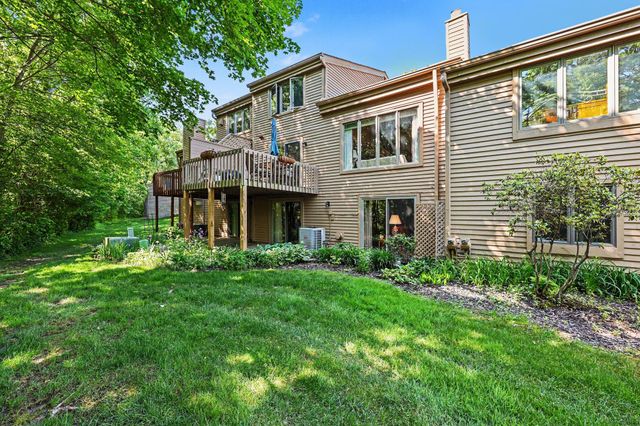 507 Woodgrove Drive Unit 31, Ann Arbor, MI 48103