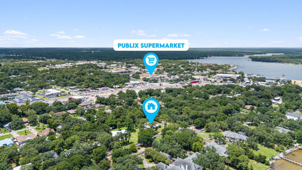 Image 42 of property listing at 920 NE Beachview Drive, Fort Walton Beach, FL 32547
