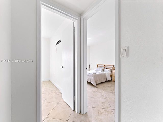 5020 NW 79th Ave 303, Doral, FL 33166