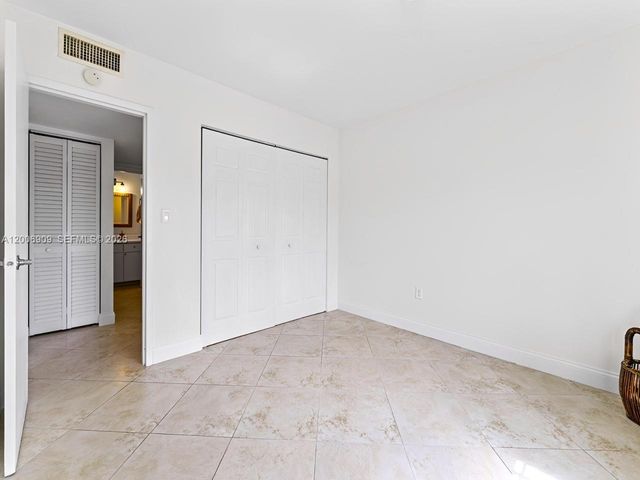 5020 NW 79th Ave 303, Doral, FL 33166