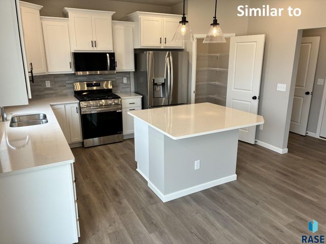 2113 E Alexa St Street, Brandon, SD 57005