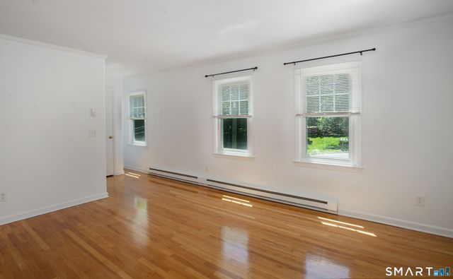 172 East Avenue 174, New Canaan, CT 06840