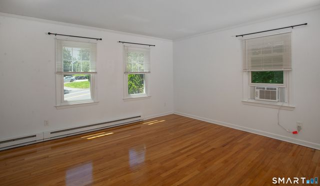 172 East Avenue 174, New Canaan, CT 06840