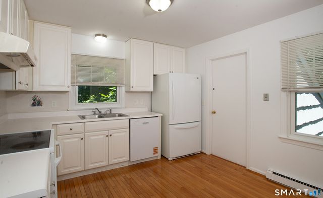 172 East Avenue 174, New Canaan, CT 06840