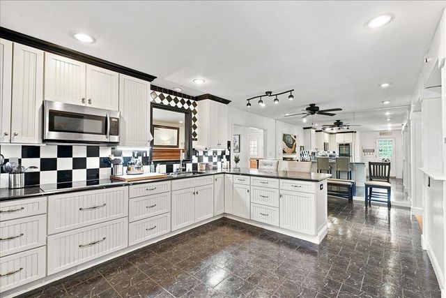 213 Cox Ridge Court, Trvelers Rest, SC 29690