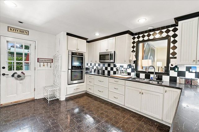 213 Cox Ridge Court, Trvelers Rest, SC 29690