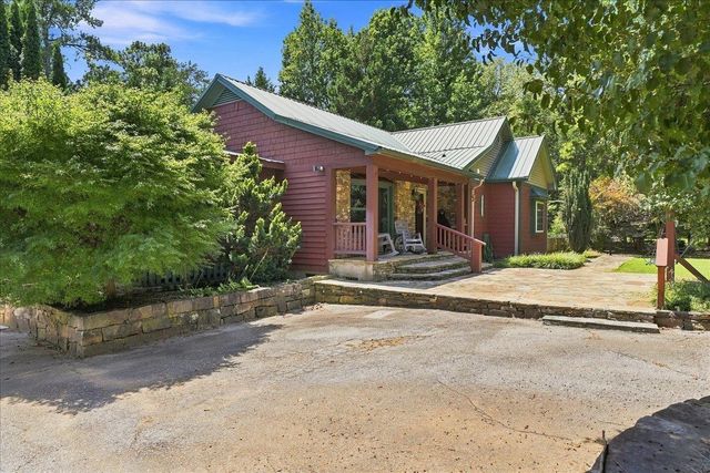213 Cox Ridge Court, Trvelers Rest, SC 29690
