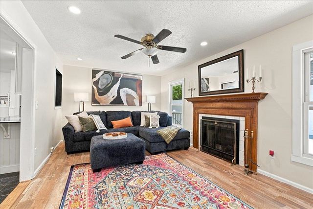 213 Cox Ridge Court, Trvelers Rest, SC 29690