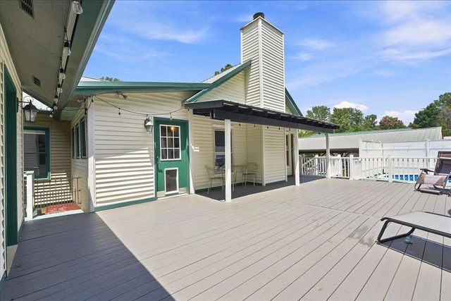213 Cox Ridge Court, Trvelers Rest, SC 29690