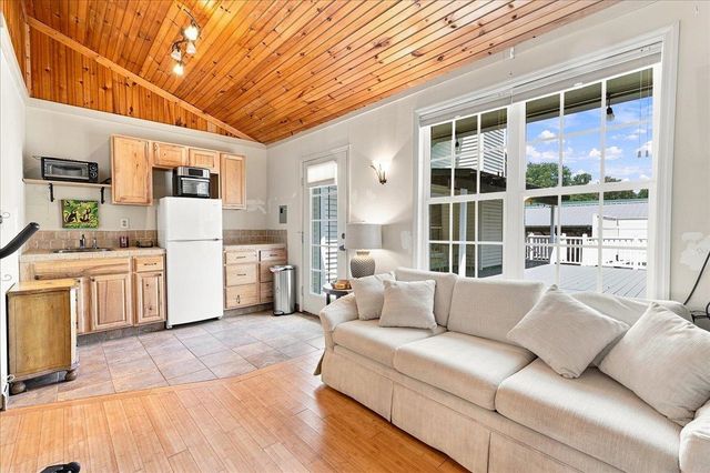 213 Cox Ridge Court, Trvelers Rest, SC 29690