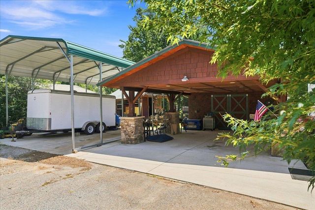 213 Cox Ridge Court, Trvelers Rest, SC 29690
