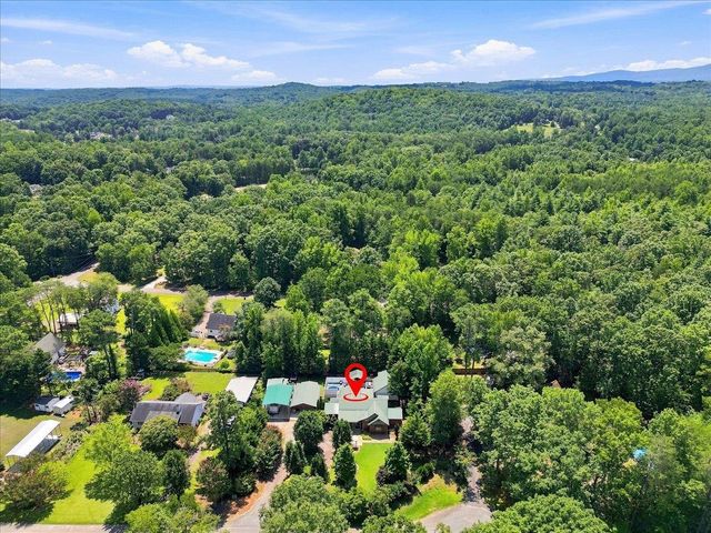 213 Cox Ridge Court, Trvelers Rest, SC 29690
