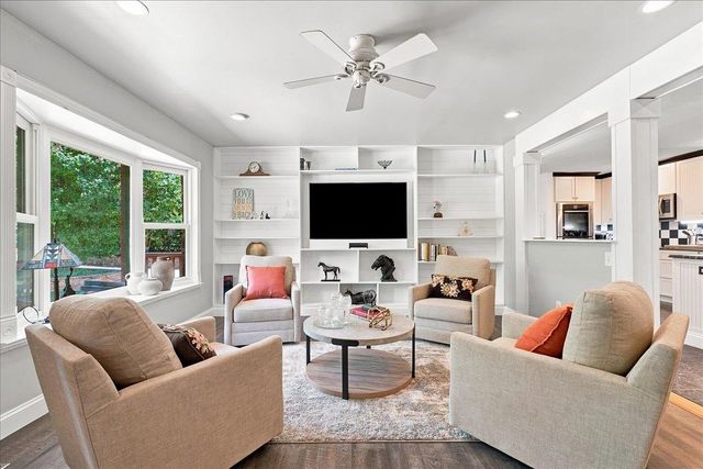 213 Cox Ridge Court, Trvelers Rest, SC 29690
