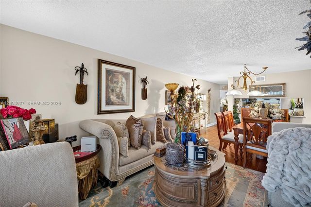 204 Lake Pointe Drive 107, Oakland Park, FL 33309
