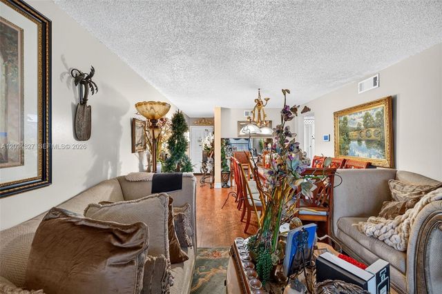204 Lake Pointe Drive 107, Oakland Park, FL 33309