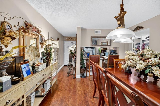 204 Lake Pointe Drive 107, Oakland Park, FL 33309