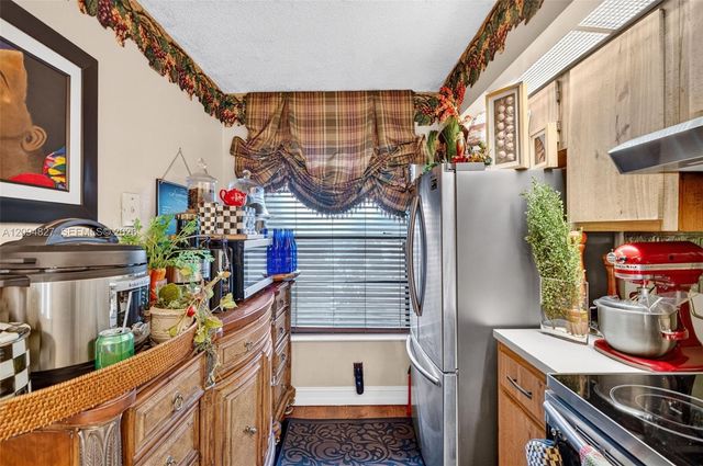 204 Lake Pointe Drive 107, Oakland Park, FL 33309
