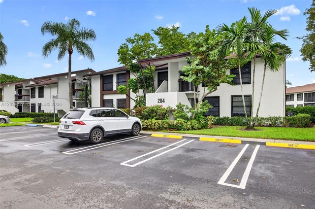 204 Lake Pointe Drive 107, Oakland Park, FL 33309