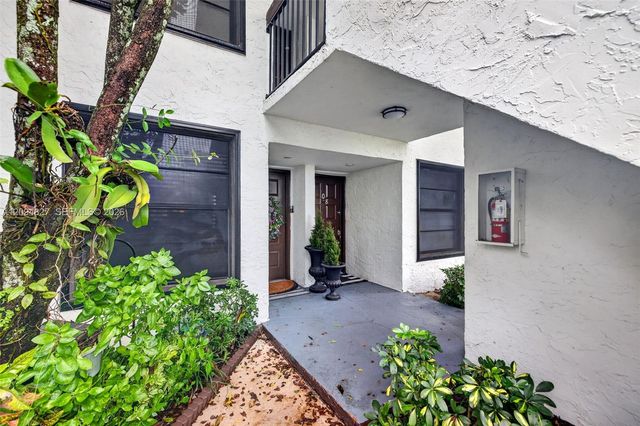 204 Lake Pointe Drive 107, Oakland Park, FL 33309