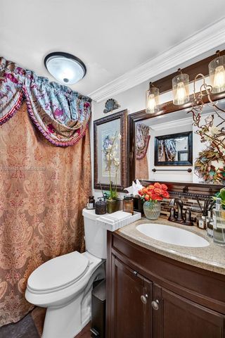 204 Lake Pointe Drive 107, Oakland Park, FL 33309