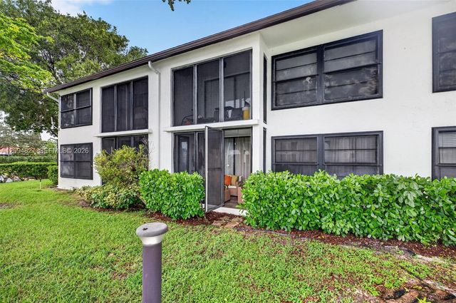 204 Lake Pointe Drive 107, Oakland Park, FL 33309