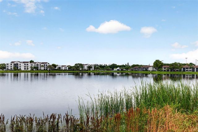204 Lake Pointe Drive 107, Oakland Park, FL 33309