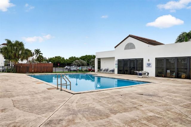 204 Lake Pointe Drive 107, Oakland Park, FL 33309