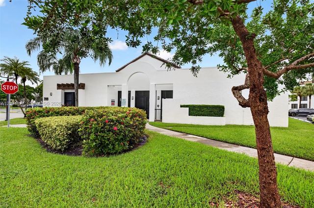 204 Lake Pointe Drive 107, Oakland Park, FL 33309