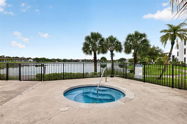 204 Lake Pointe Drive 107, Oakland Park, FL 33309