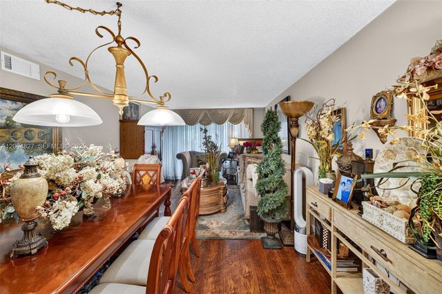 204 Lake Pointe Drive 107, Oakland Park, FL 33309