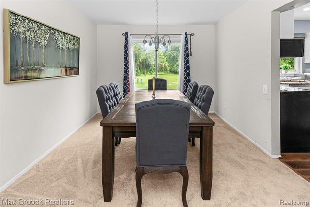 5484 Kingsfield Drive, West Bloomfield, MI 48322