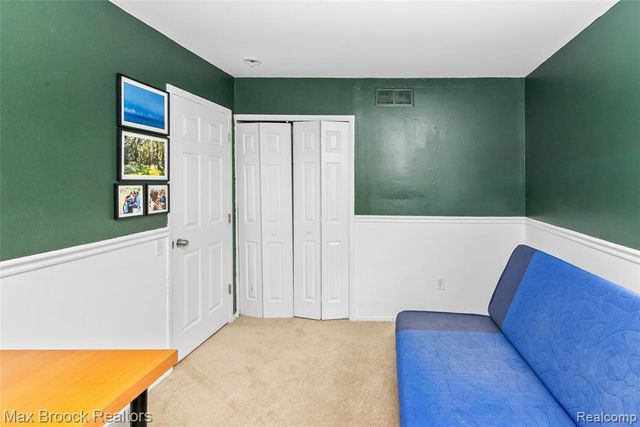 5484 Kingsfield Drive, West Bloomfield, MI 48322