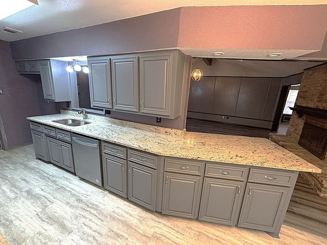 3042 Kiestridge Drive, Dallas, TX 75233