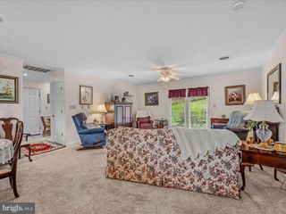23 GARDEN DR, Berkeley Springs, WV 25411