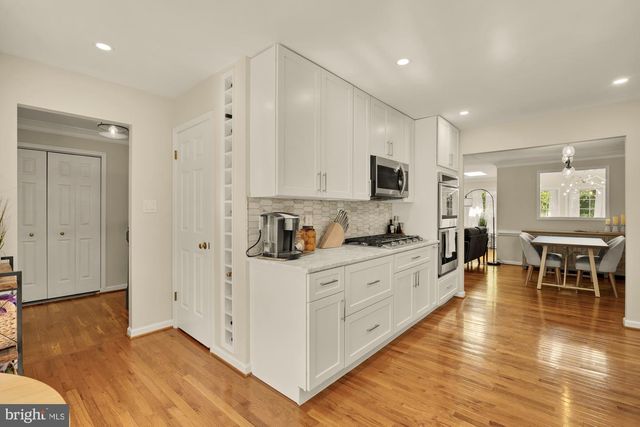 4721 PICKETT RD, Fairfax, VA 22032