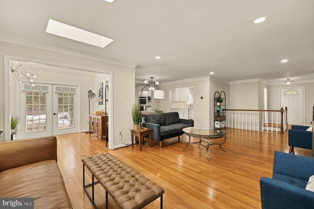 4721 PICKETT RD, Fairfax, VA 22032