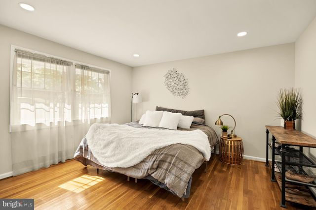 4721 PICKETT RD, Fairfax, VA 22032