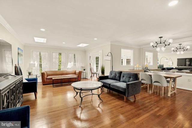 4721 PICKETT RD, Fairfax, VA 22032
