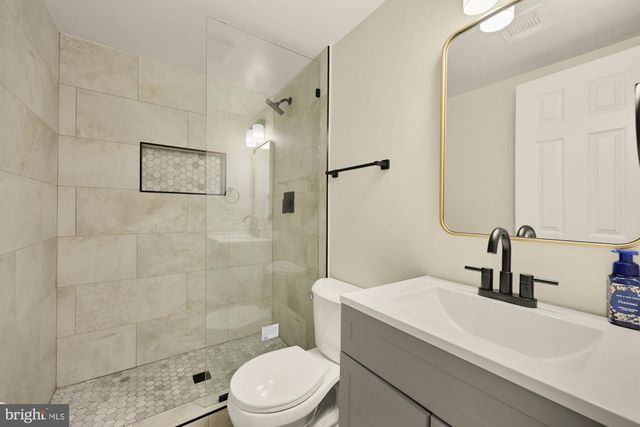 4721 PICKETT RD, Fairfax, VA 22032