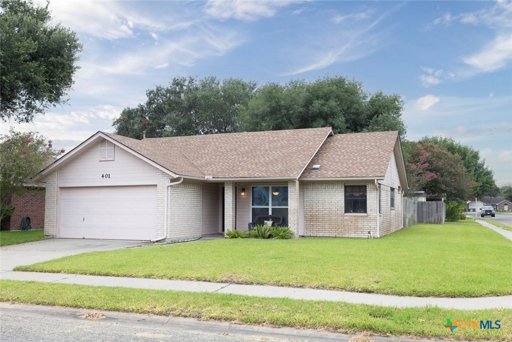 401 Mariner Drive, Victoria, TX 77901
