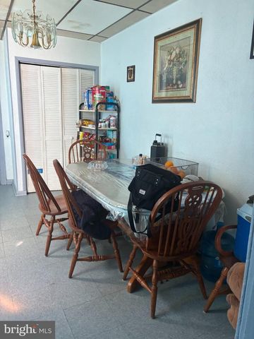 310 CARPENTER ST, Reading, PA 19602