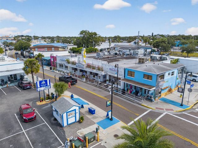 1414 N RIVER CIRCLE, Tarpon Springs, FL 34689