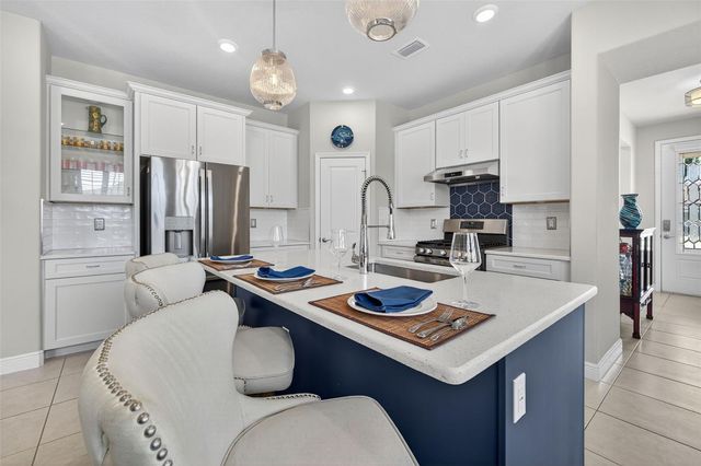 1414 N RIVER CIRCLE, Tarpon Springs, FL 34689