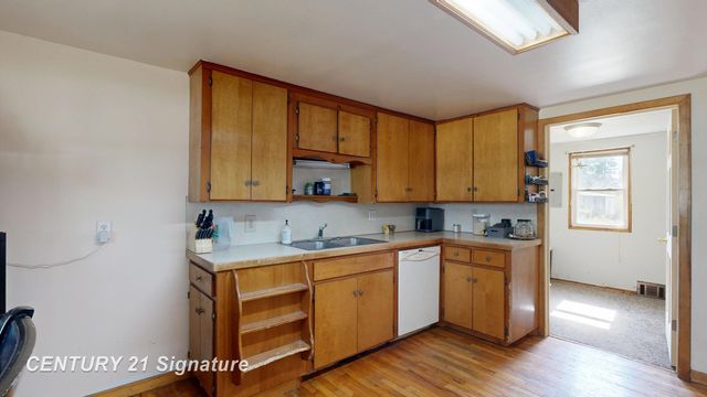 5940 East Road, Saginaw, MI 48601