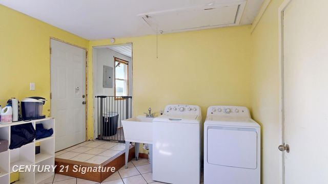 5940 East Road, Saginaw, MI 48601