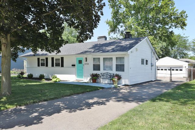 4704 Hillcrest Street N, Hilliard, OH 43026