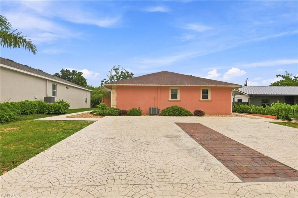4436/4438 Pine Lake RD, BONITA SPRINGS, FL 34134 — exterior