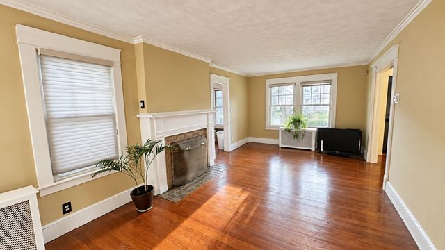 25 Wexford St., Springfield, MA 01118