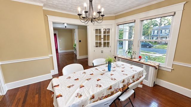 25 Wexford St., Springfield, MA 01118